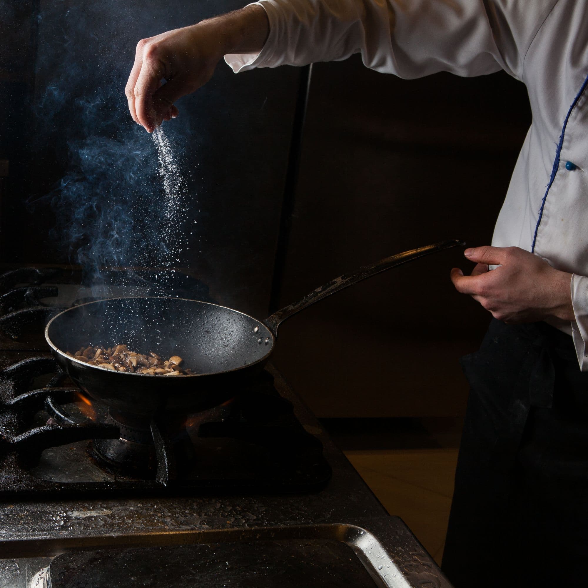 Chef cozinhando